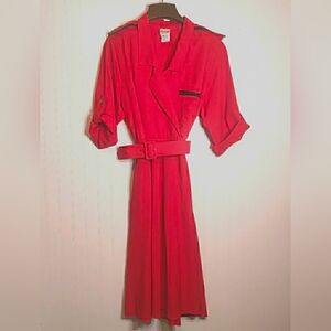 Vintage Red Dress with belt and shoulder pads 14